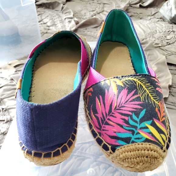 Tropical Sperry Boat Moccasions - Picture 4 of 5